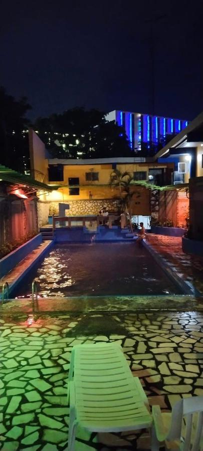 2 Hotel Saleh Анхелес Екстериор снимка