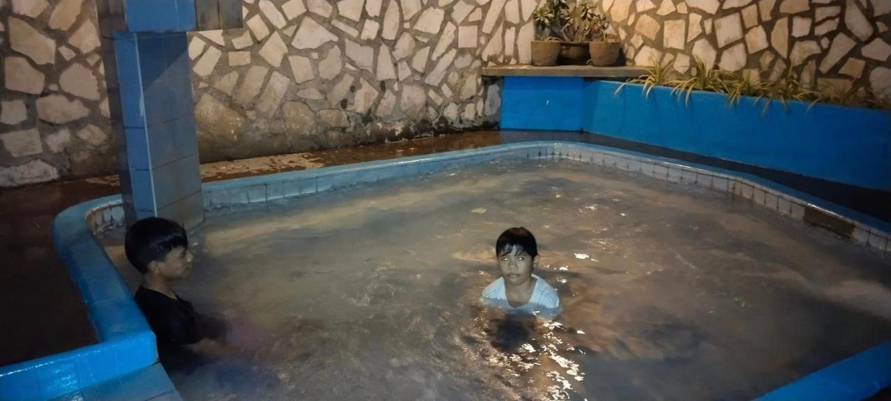 2 Hotel Saleh Анхелес Екстериор снимка