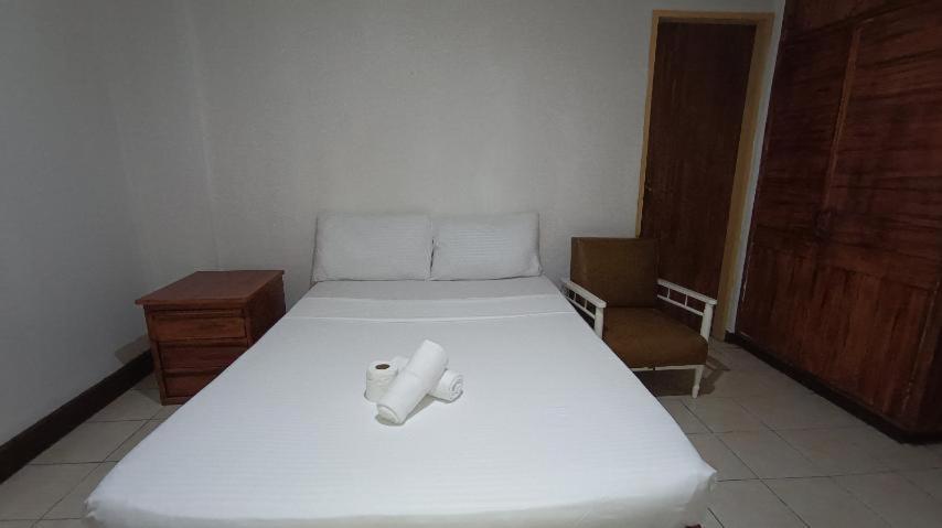 2 Hotel Saleh Анхелес Екстериор снимка
