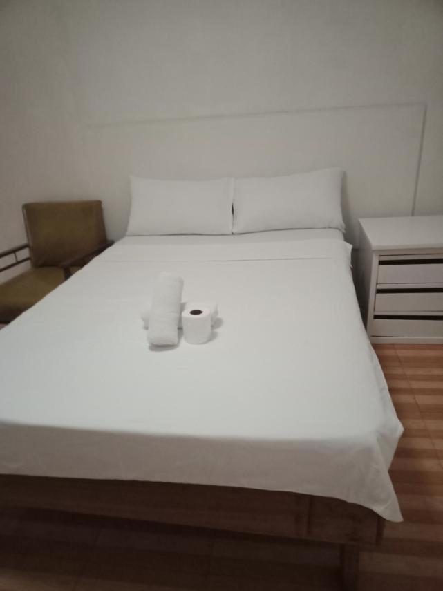 2 Hotel Saleh Анхелес Екстериор снимка
